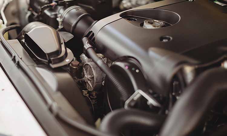 如何快速清洗汽車發(fā)動機(jī)上面的油污和積碳? 如何快速清洗汽車發(fā)動機(jī)上面的油污和積碳?