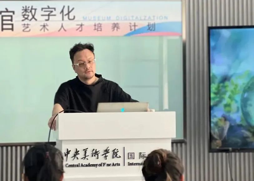 超聲波清洗機在半導體行業的應用及清潔方法