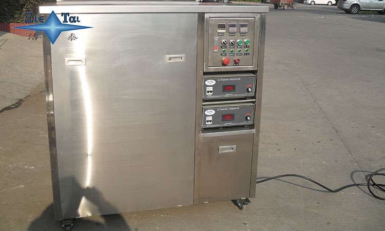 清洗金屬鐵軌：超聲波清洗機(jī)維護(hù)鐵路安全的重要工具