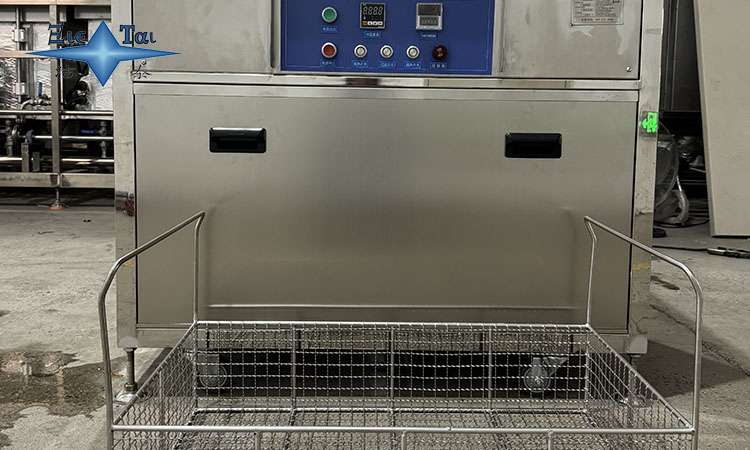 超聲波清洗機為什么用純水?揭秘水質對清洗效果與機器壽命的關鍵影響 超聲波清洗機為什么用純水?揭秘水質對清洗效果與機器壽命的關鍵影響